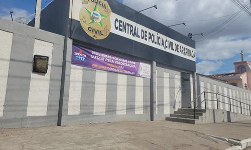 Suspeito é preso após ameaçar funcionários com faca em estabelecimento de Arapiraca